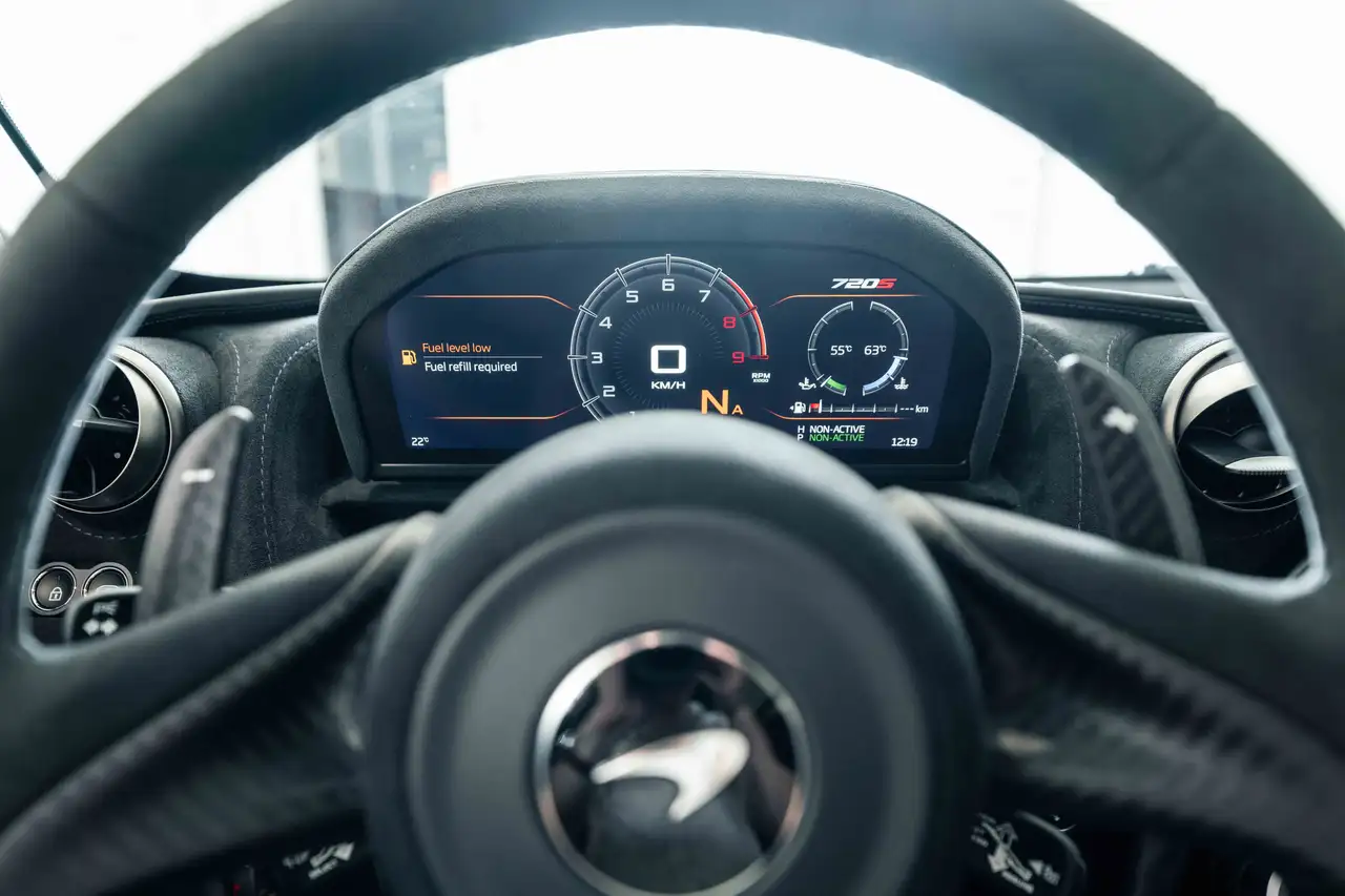McLaren 720S photo McLaren 720S