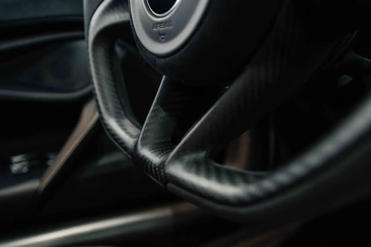 McLaren 720S photo McLaren 720S