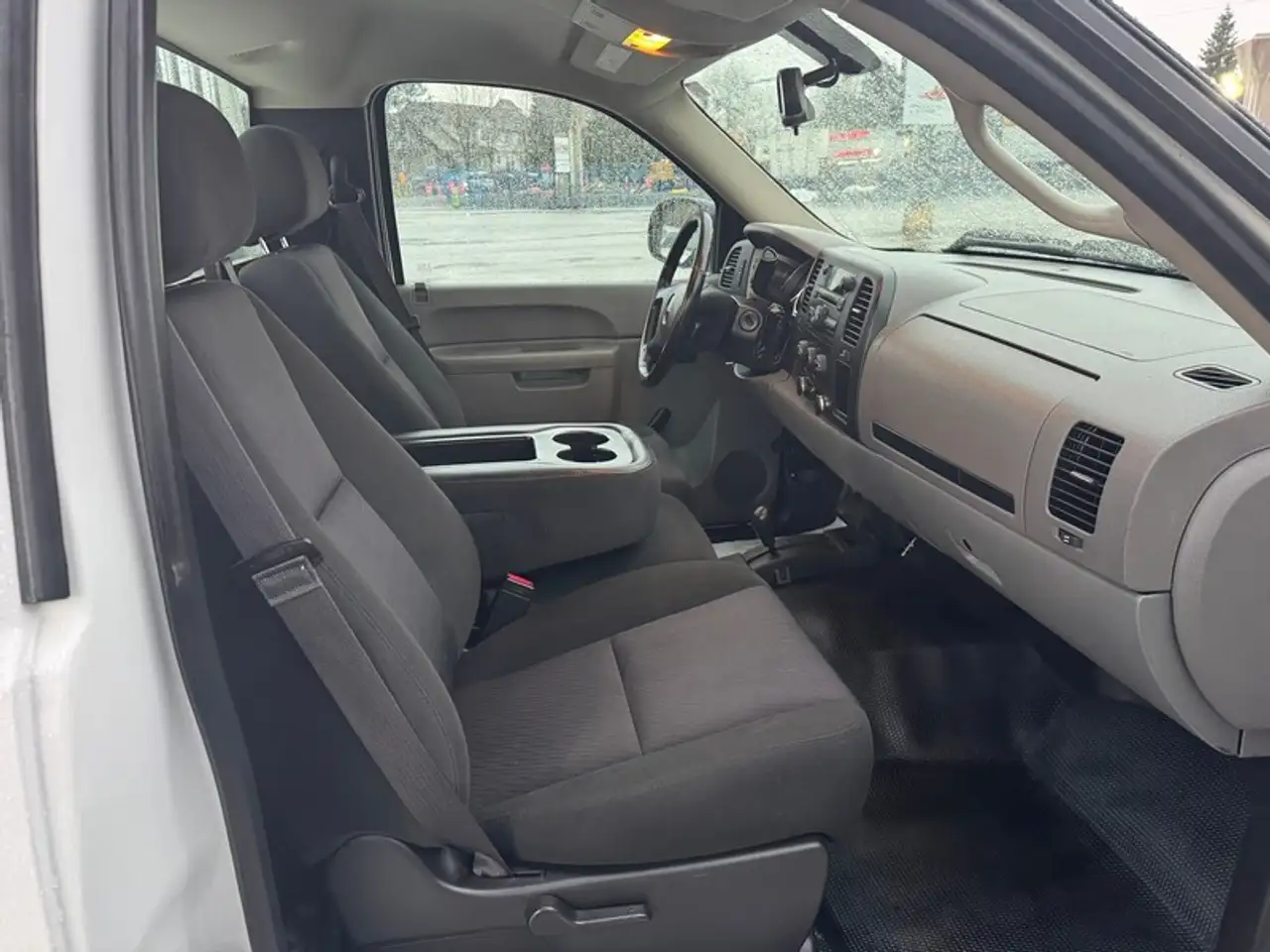GMC Sierra 2500HD снимка GMC Sierra 2500HD