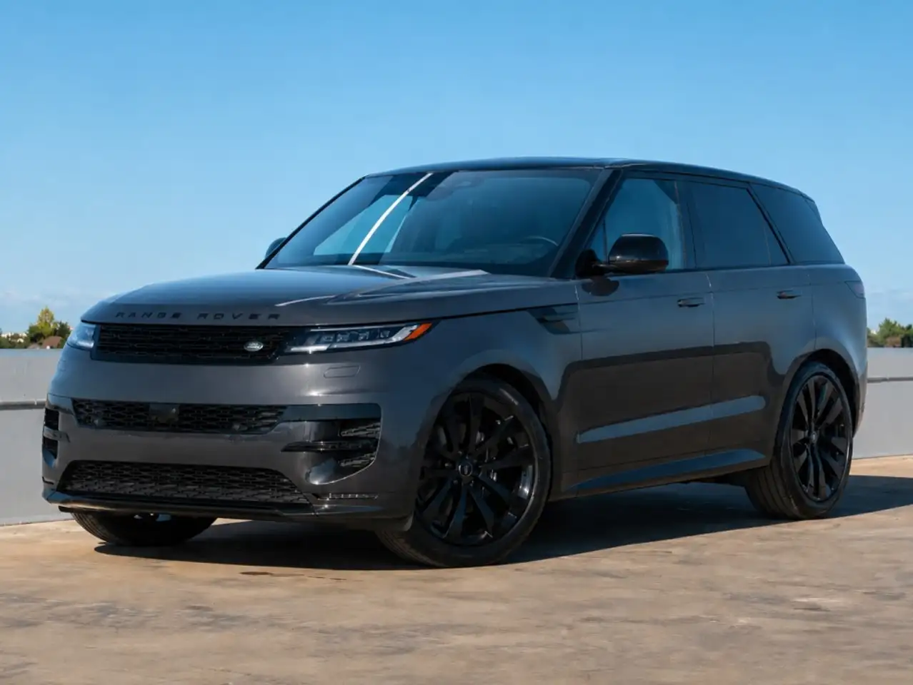 Land Rover Range Rover Sport photo Land Rover Range Rover Sport