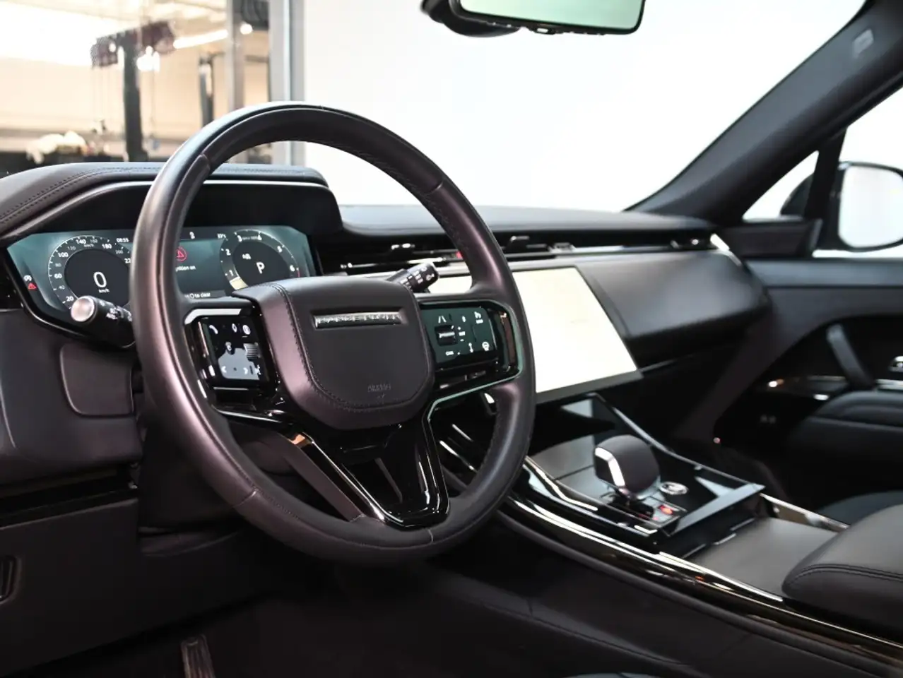 Land Rover Range Rover Sport photo Land Rover Range Rover Sport