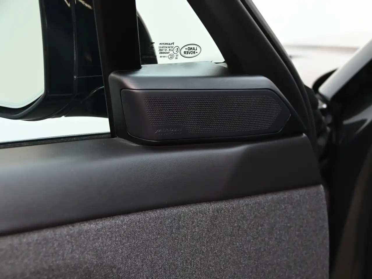 Land Rover Range Rover Sport photo Land Rover Range Rover Sport