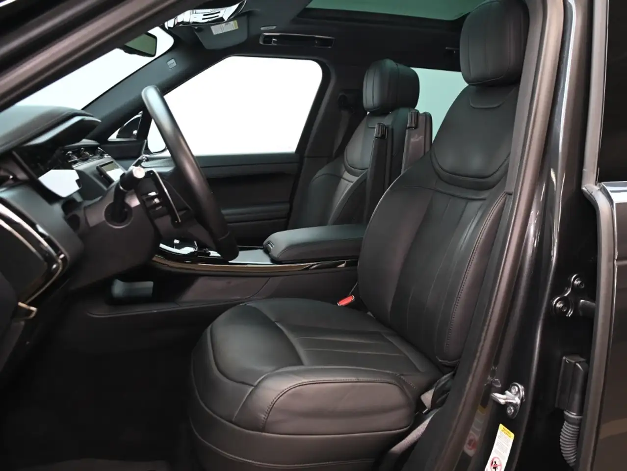 Land Rover Range Rover Sport photo Land Rover Range Rover Sport