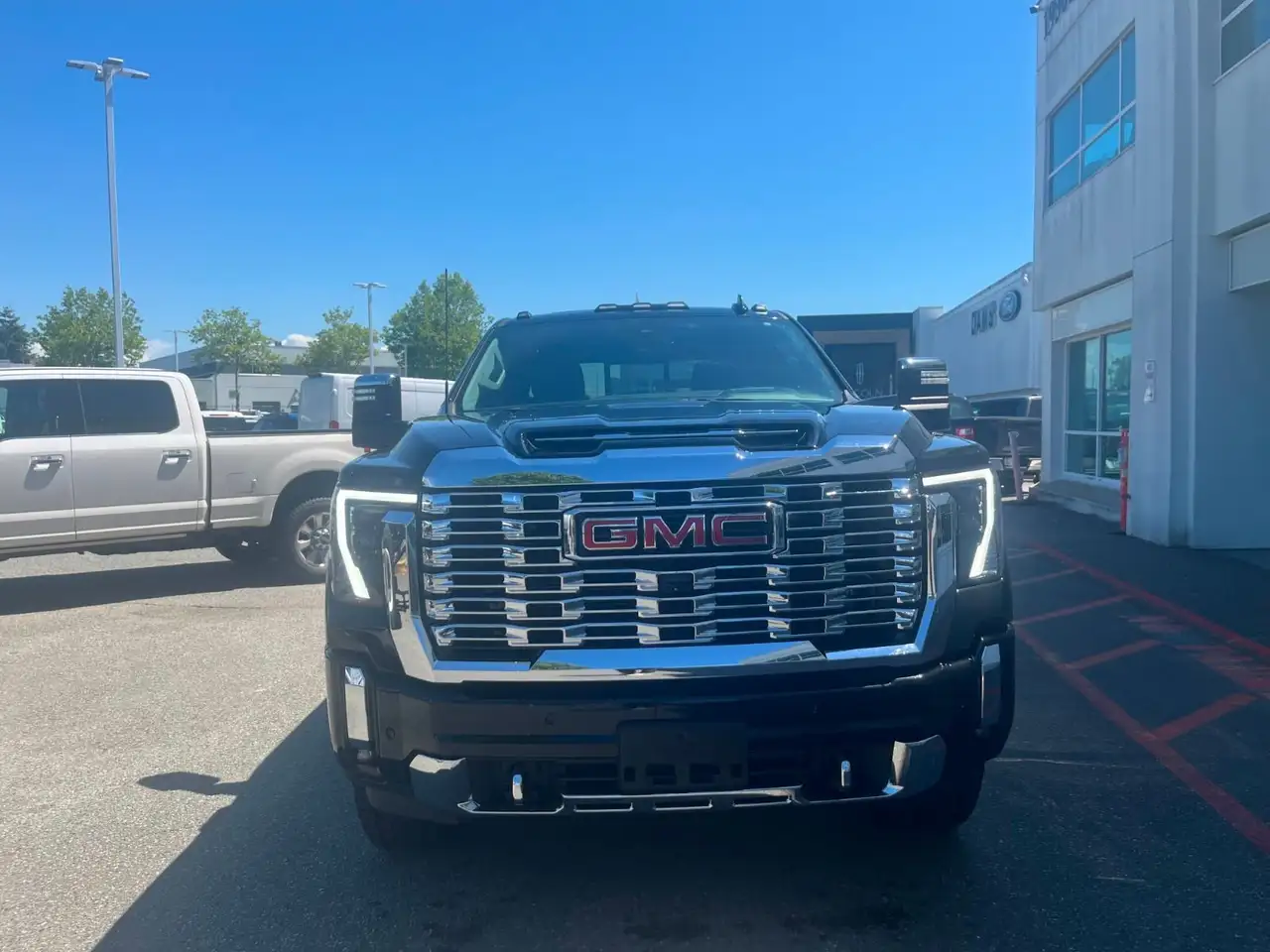 GMC Sierra 3500HD photo GMC Sierra 3500HD