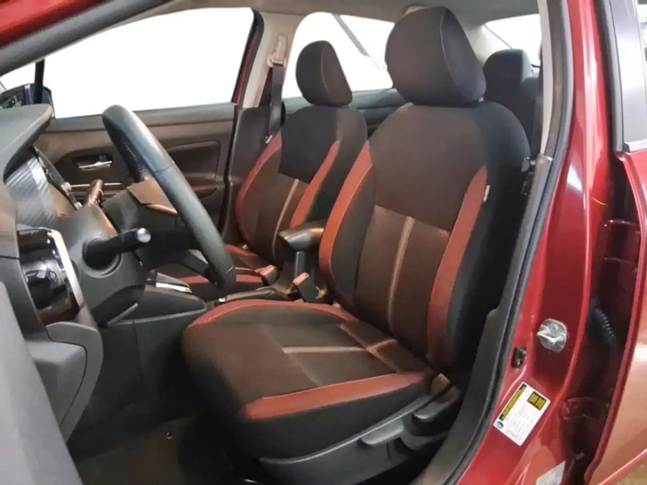 Nissan Versa fotografie Nissan Versa