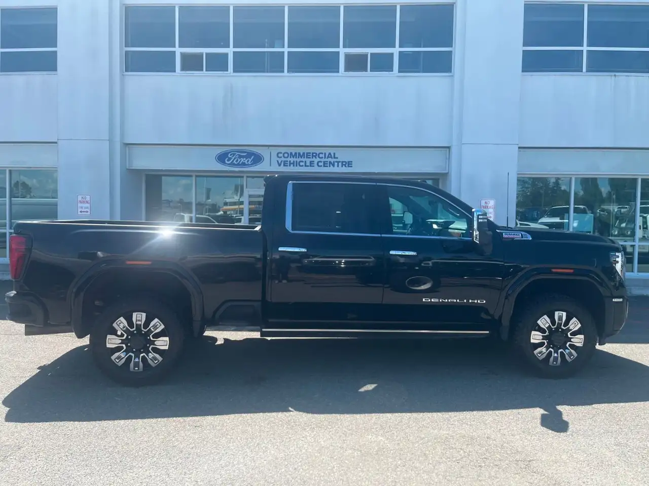 GMC Sierra 3500HD photo GMC Sierra 3500HD