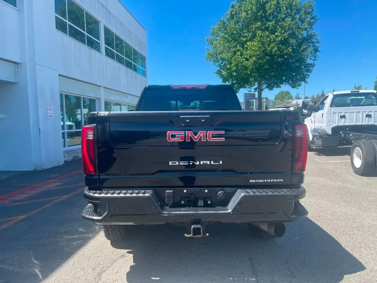 GMC Sierra 3500HD photo GMC Sierra 3500HD