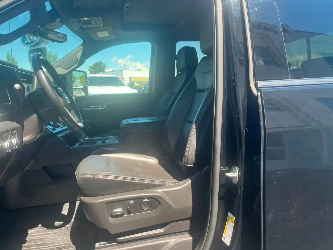 GMC Sierra 3500HD photo GMC Sierra 3500HD