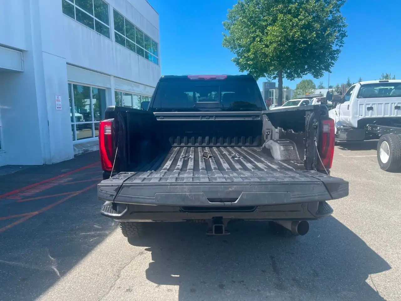 GMC Sierra 3500HD photo GMC Sierra 3500HD