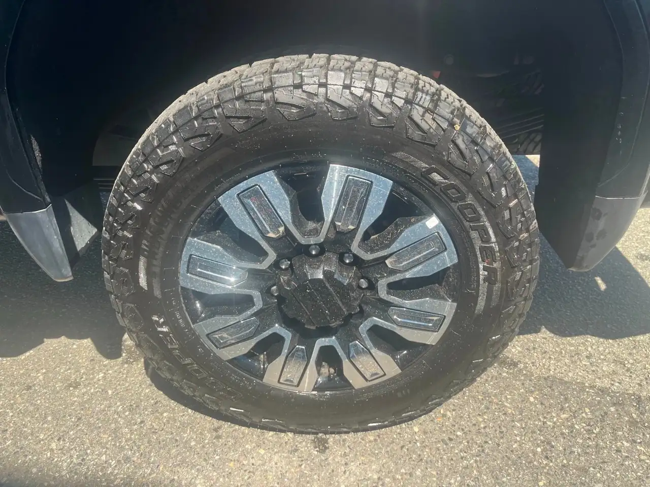 GMC Sierra 3500HD photo GMC Sierra 3500HD