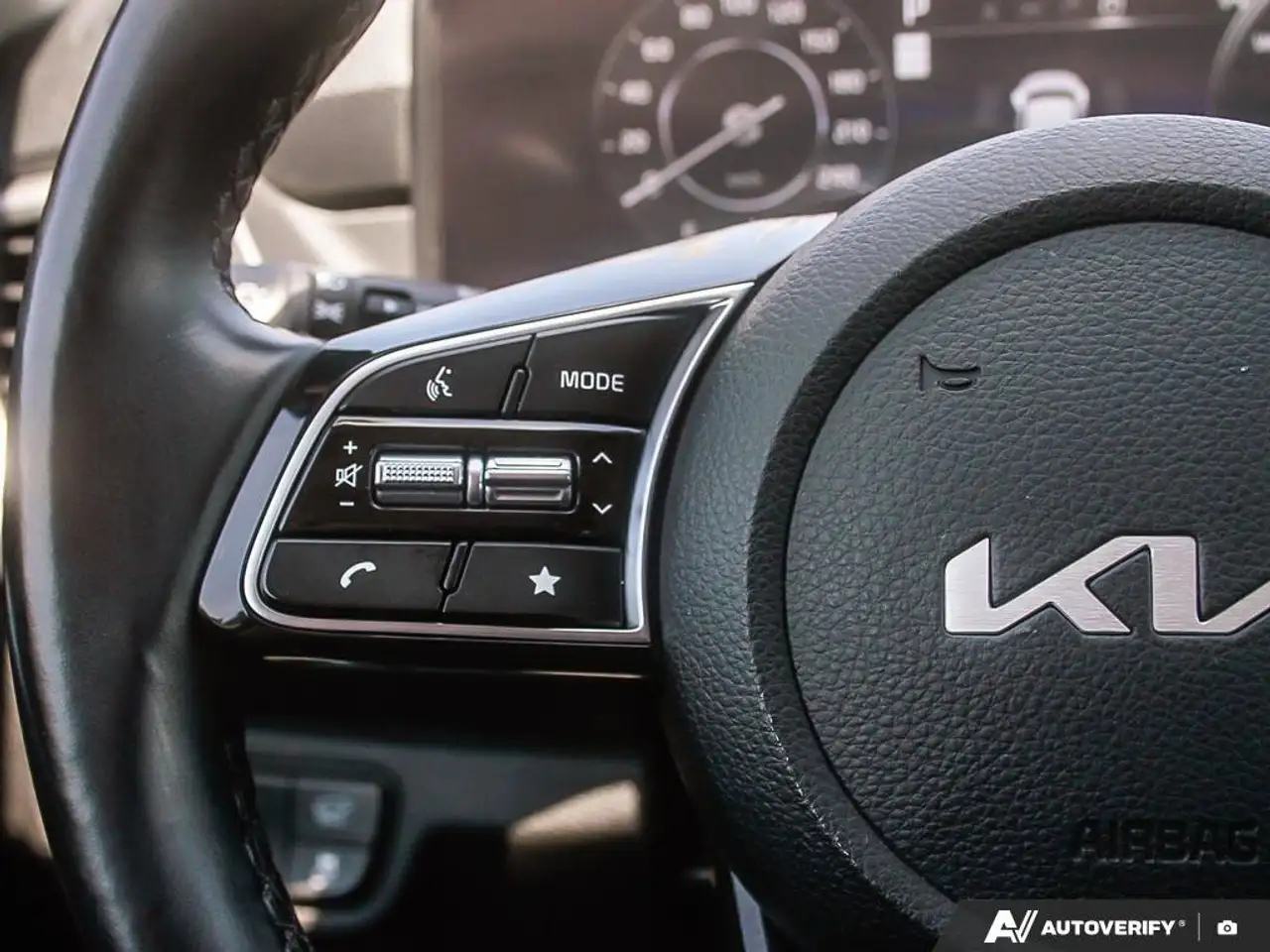 Kia Seltos снимка Kia Seltos