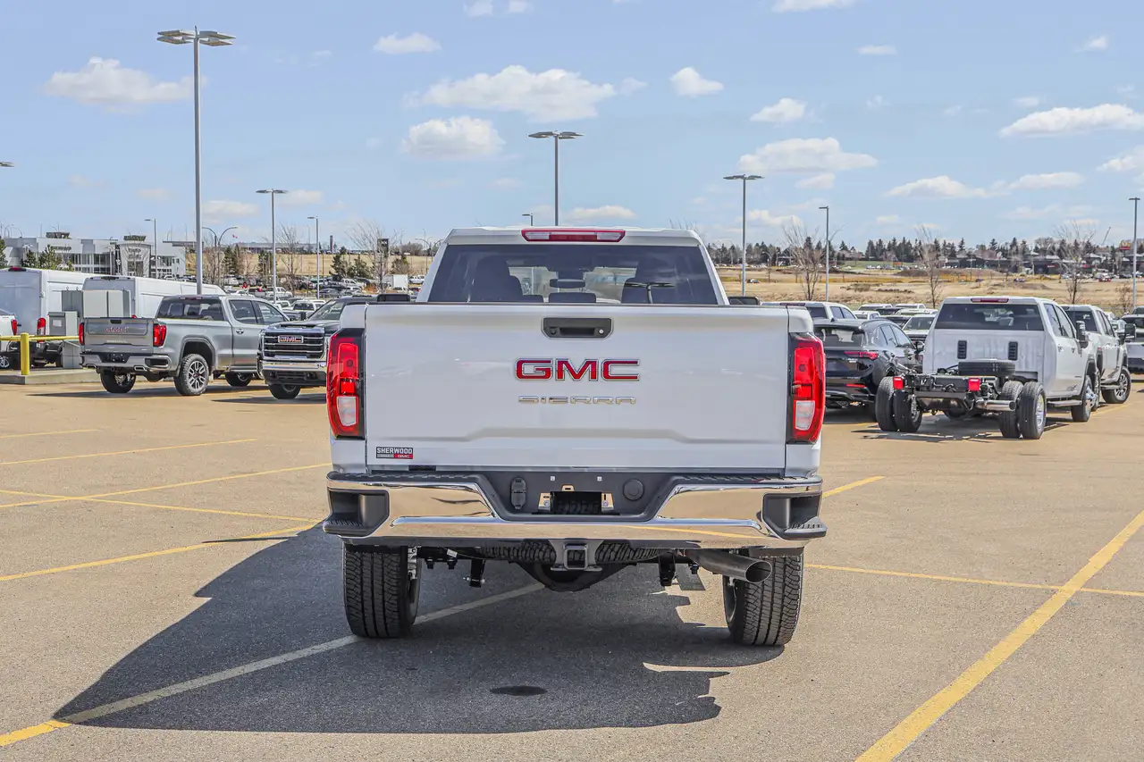 GMC Sierra 3500HD снимка GMC Sierra 3500HD
