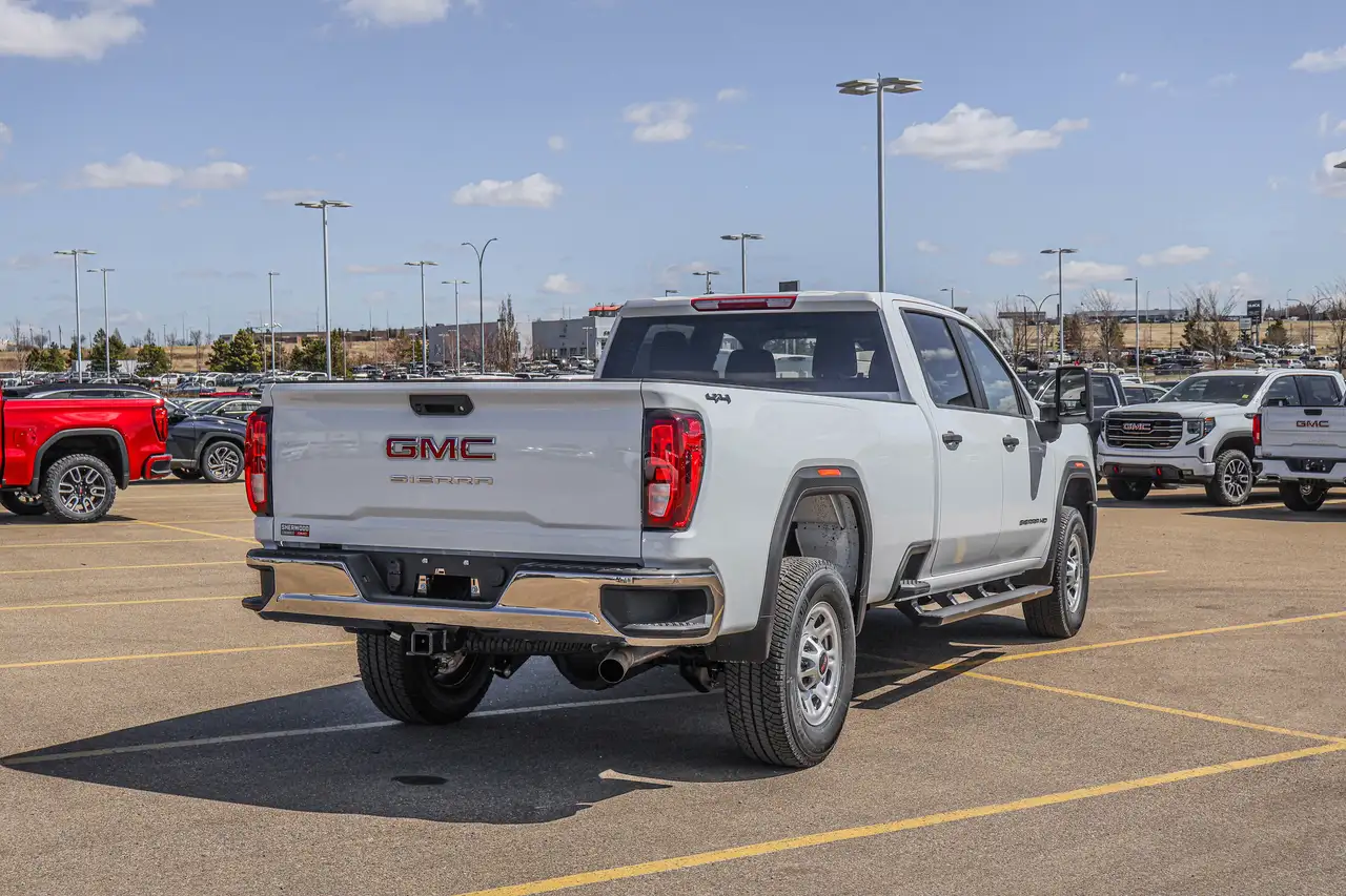 GMC Sierra 3500HD снимка GMC Sierra 3500HD