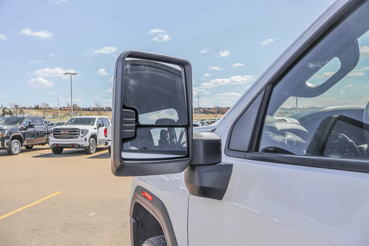 GMC Sierra 3500HD снимка GMC Sierra 3500HD