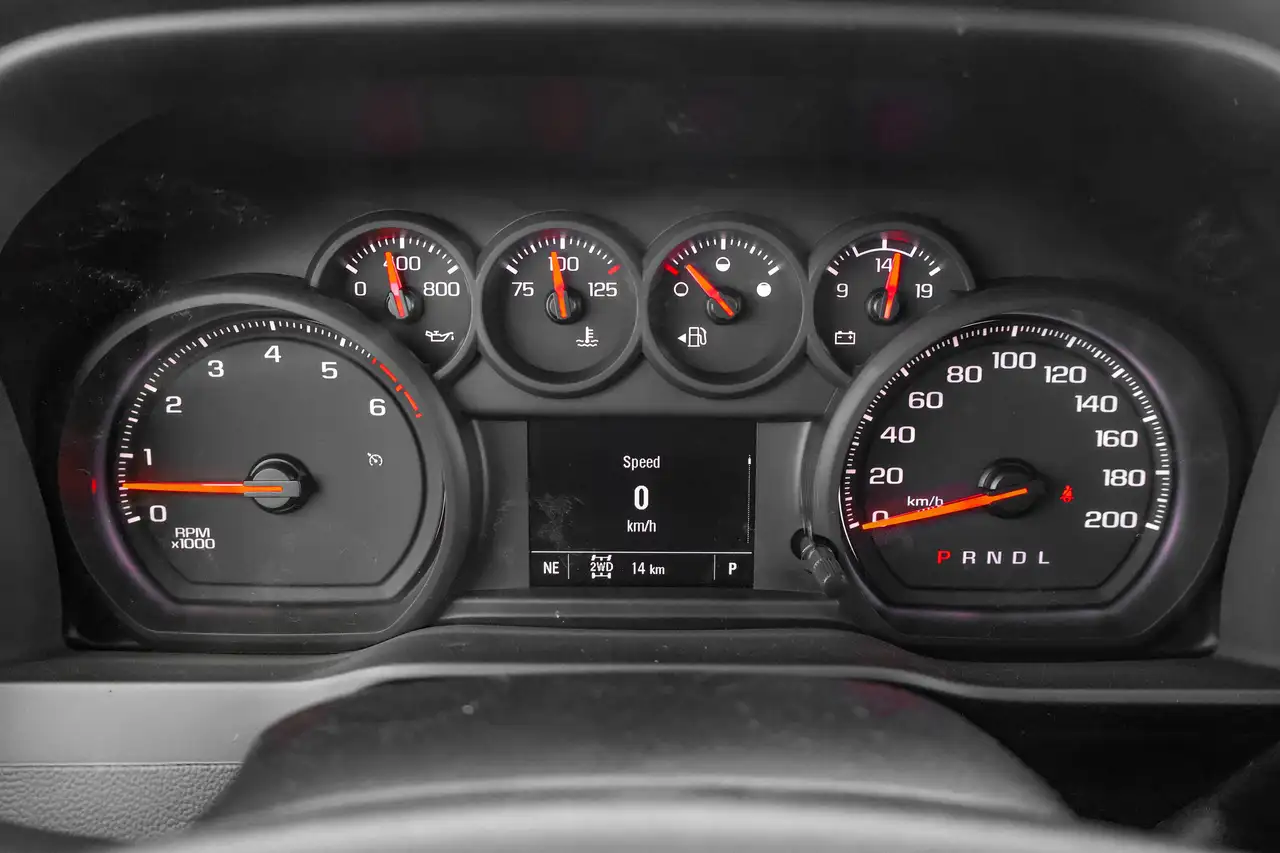 GMC Sierra 3500HD снимка GMC Sierra 3500HD