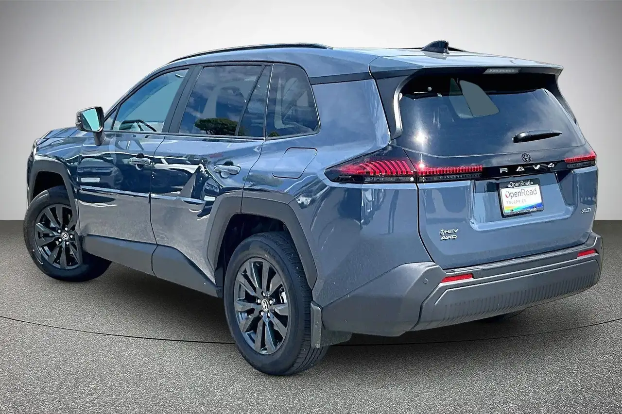 Toyota RAV 4 снимка Toyota RAV 4