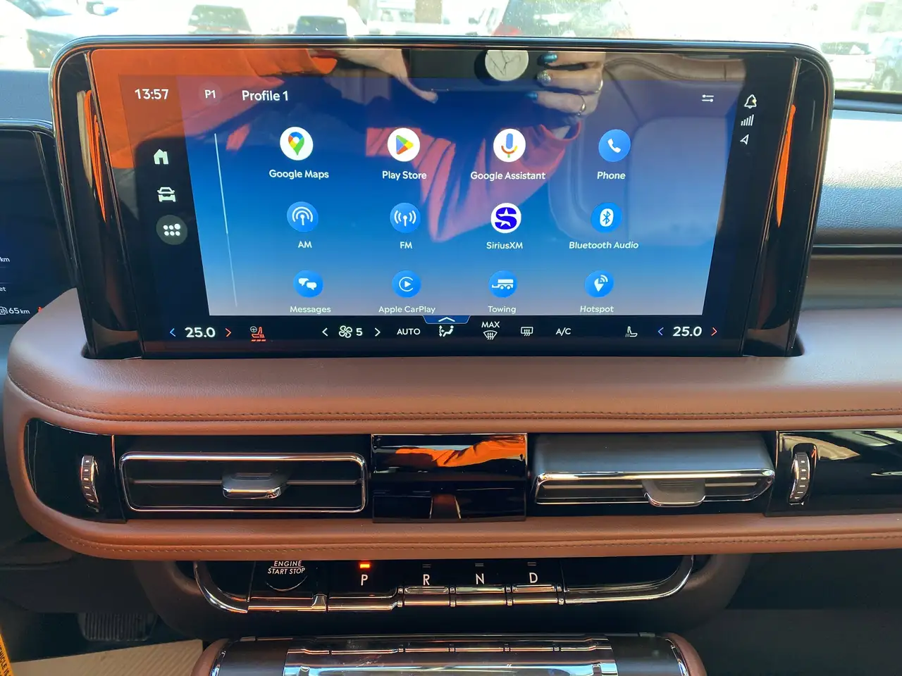 Lincoln Aviator снимка Lincoln Aviator