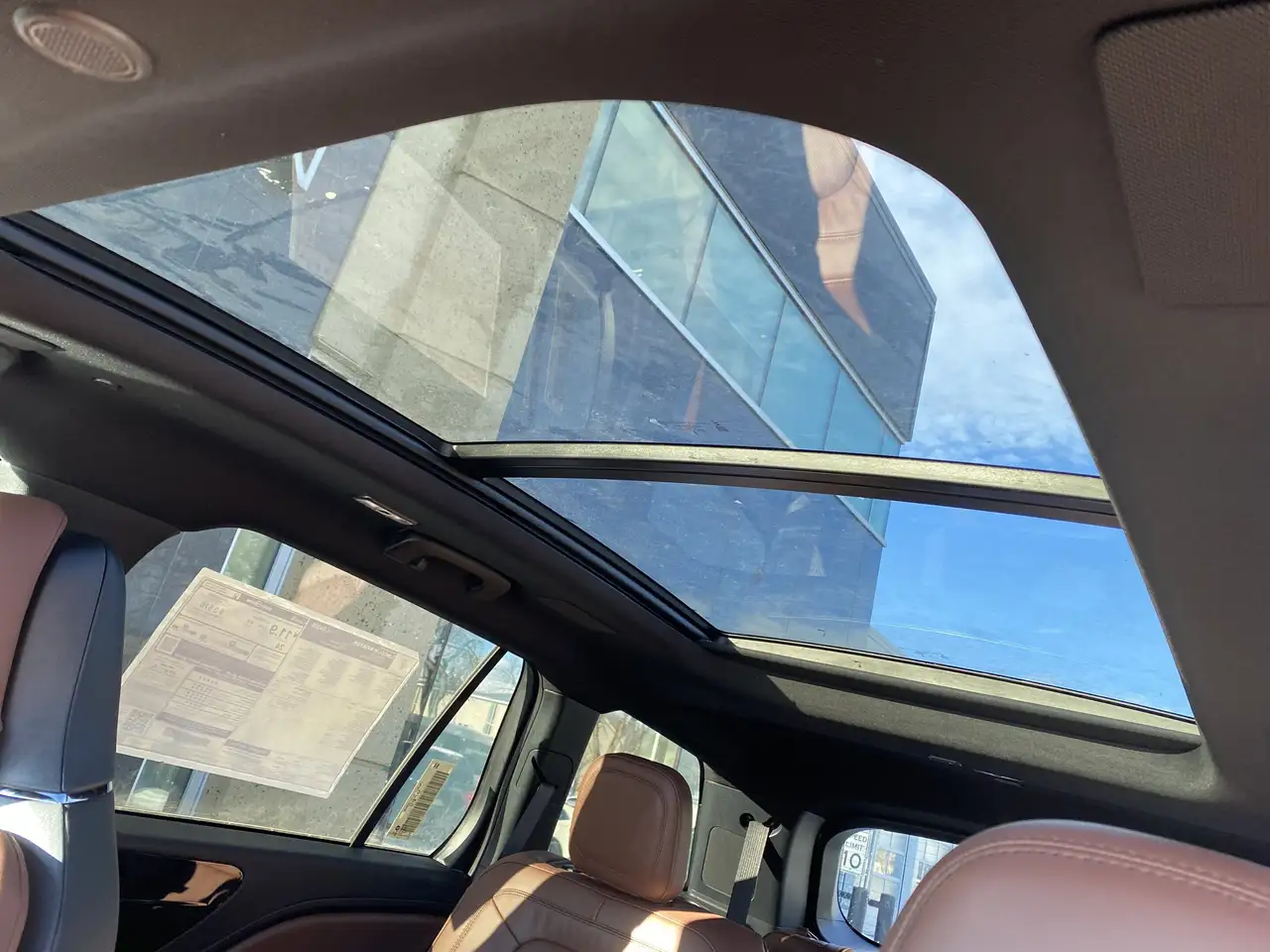 Lincoln Aviator снимка Lincoln Aviator
