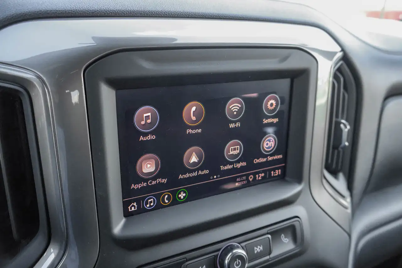GMC Sierra 3500HD снимка GMC Sierra 3500HD