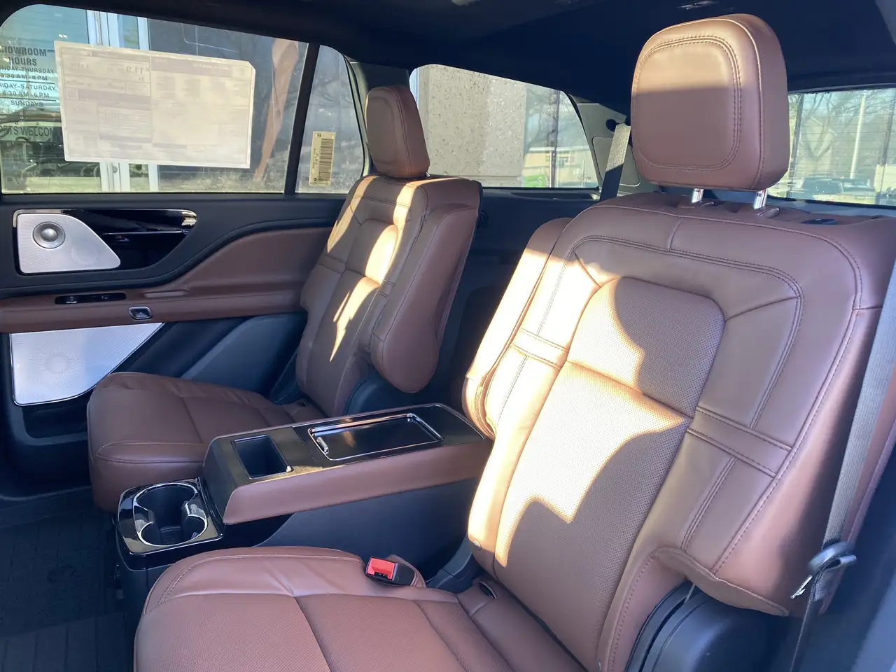 Lincoln Aviator снимка Lincoln Aviator