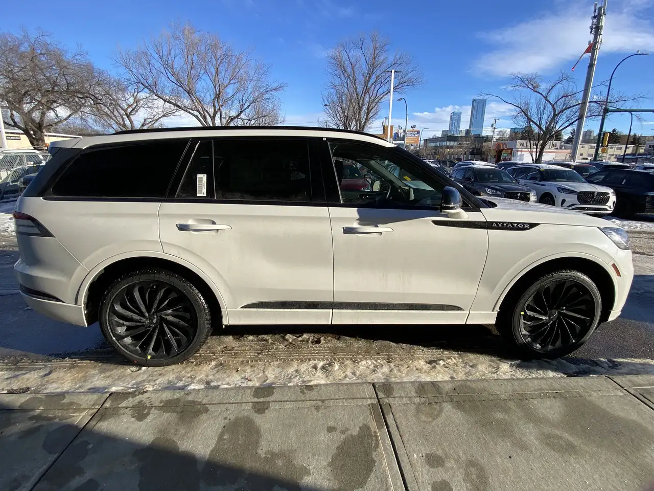 Lincoln Aviator снимка Lincoln Aviator
