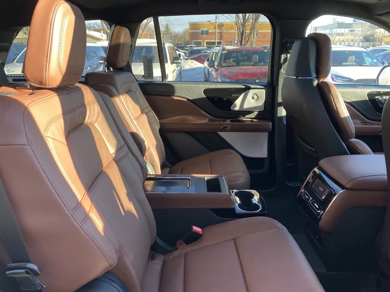 Lincoln Aviator снимка Lincoln Aviator