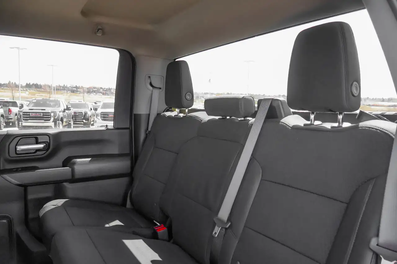 GMC Sierra 3500HD снимка GMC Sierra 3500HD