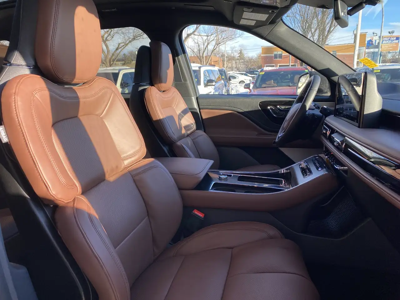 Lincoln Aviator снимка Lincoln Aviator
