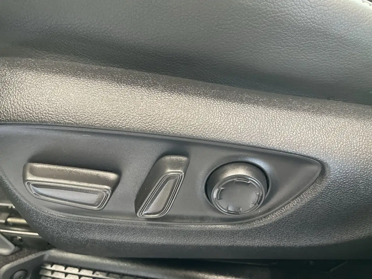 Toyota Sienna снимка Toyota Sienna