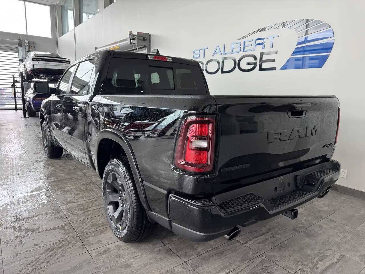 RAM 1500 снимка RAM 1500