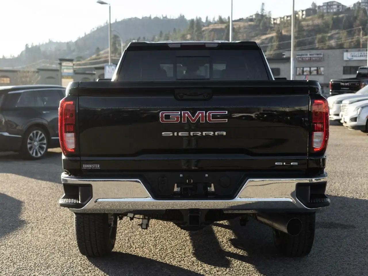 GMC Sierra 3500HD снимка GMC Sierra 3500HD
