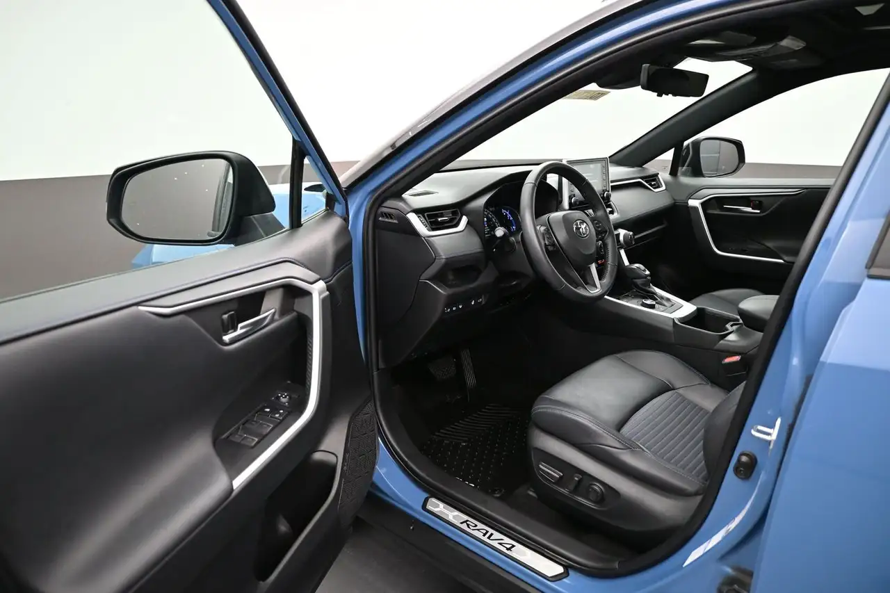 Toyota RAV 4 снимка Toyota RAV 4