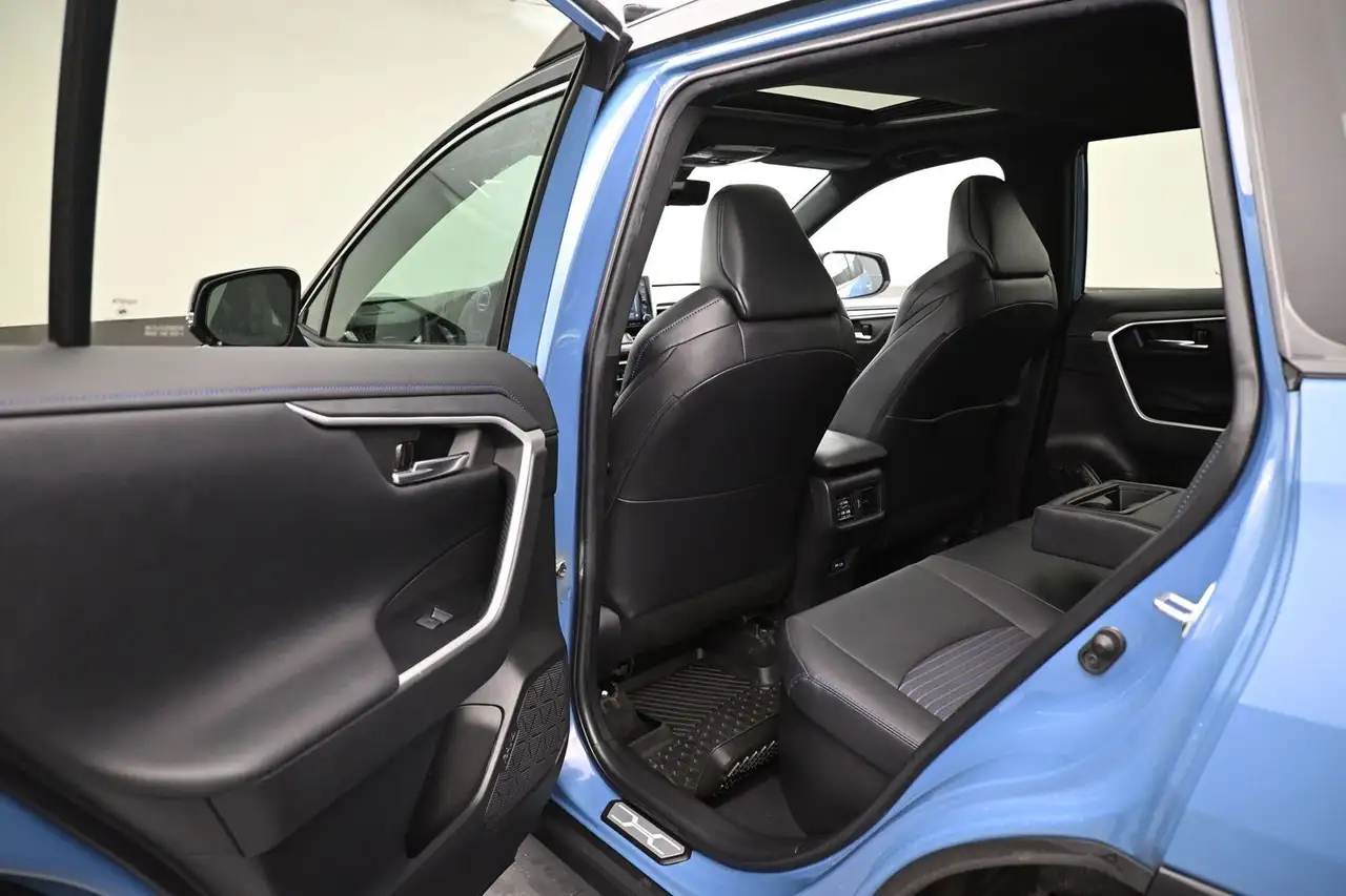 Toyota RAV 4 снимка Toyota RAV 4