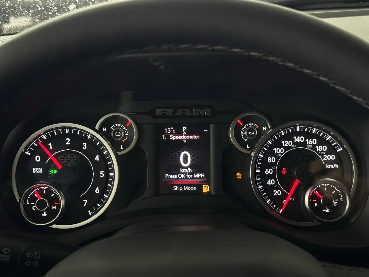 RAM 1500 снимка RAM 1500