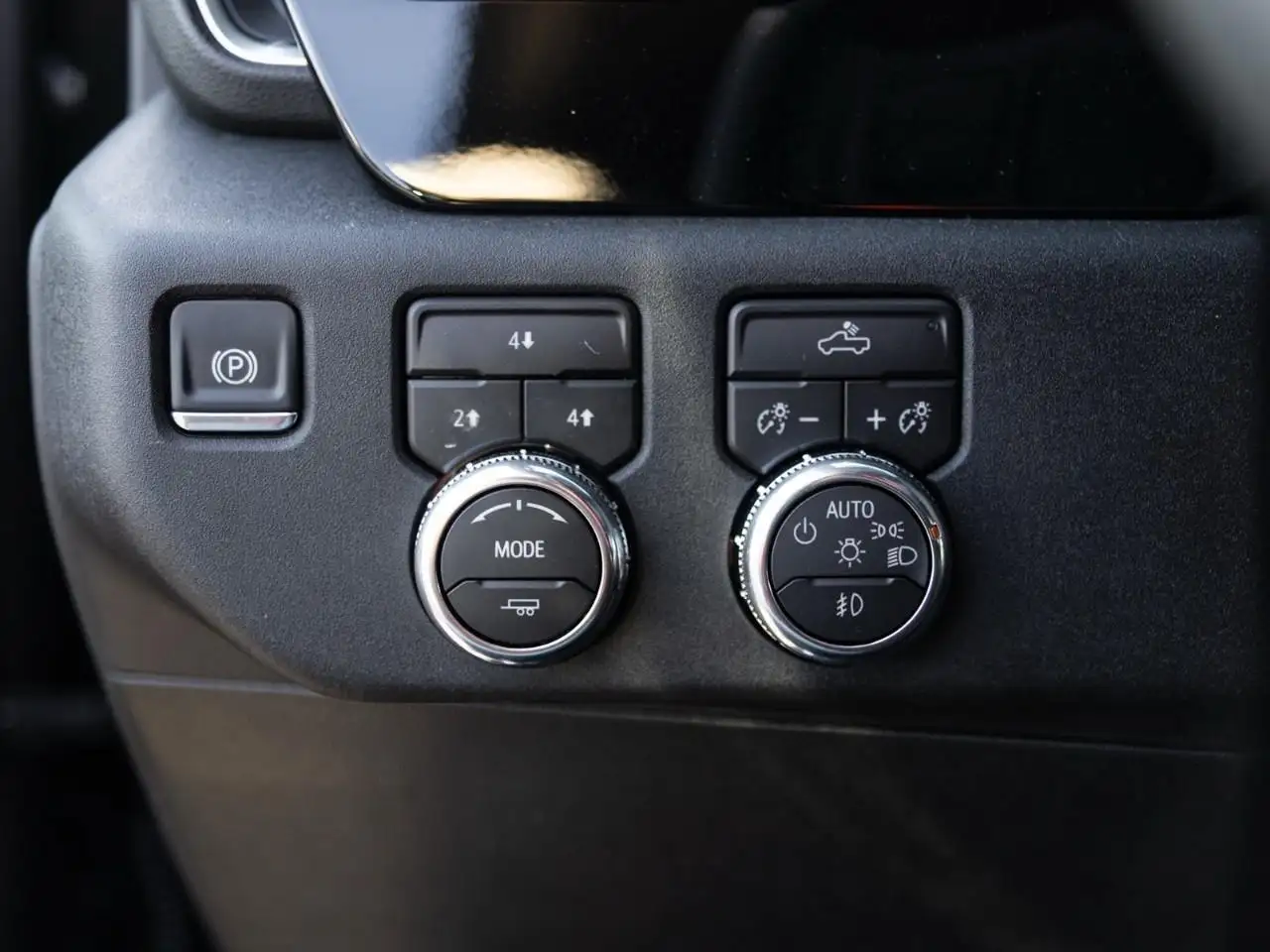GMC Sierra 3500HD снимка GMC Sierra 3500HD