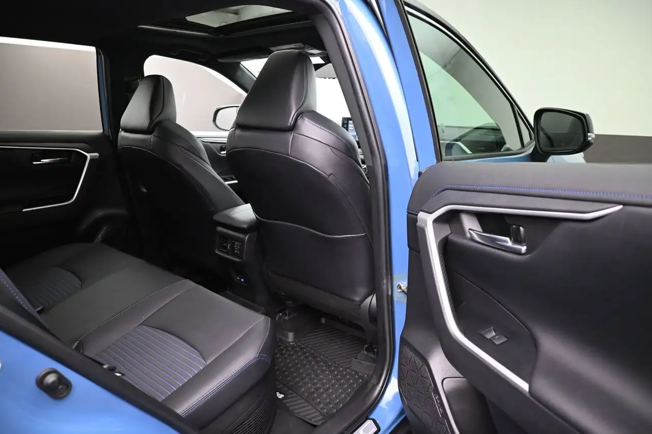 Toyota RAV 4 снимка Toyota RAV 4