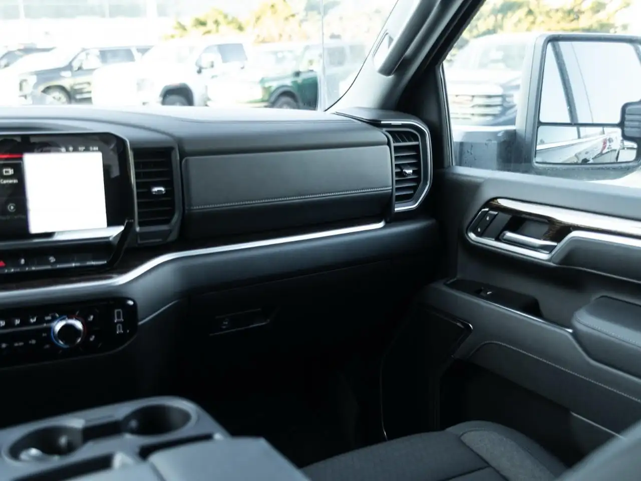 GMC Sierra 3500HD снимка GMC Sierra 3500HD