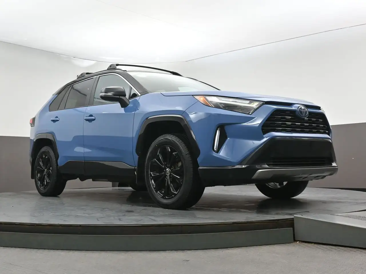 Toyota RAV 4 снимка Toyota RAV 4
