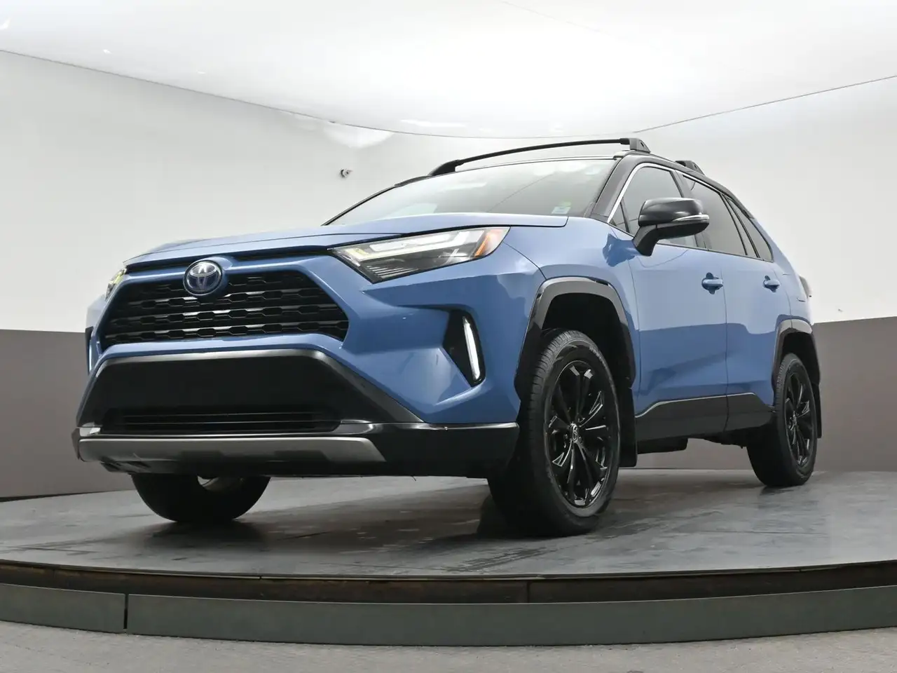 Toyota RAV 4 снимка Toyota RAV 4
