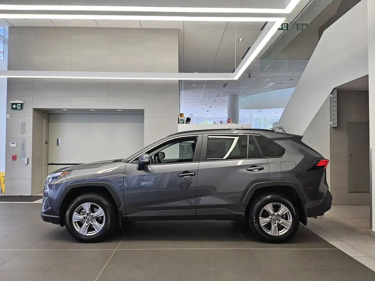 Toyota RAV 4 снимка Toyota RAV 4