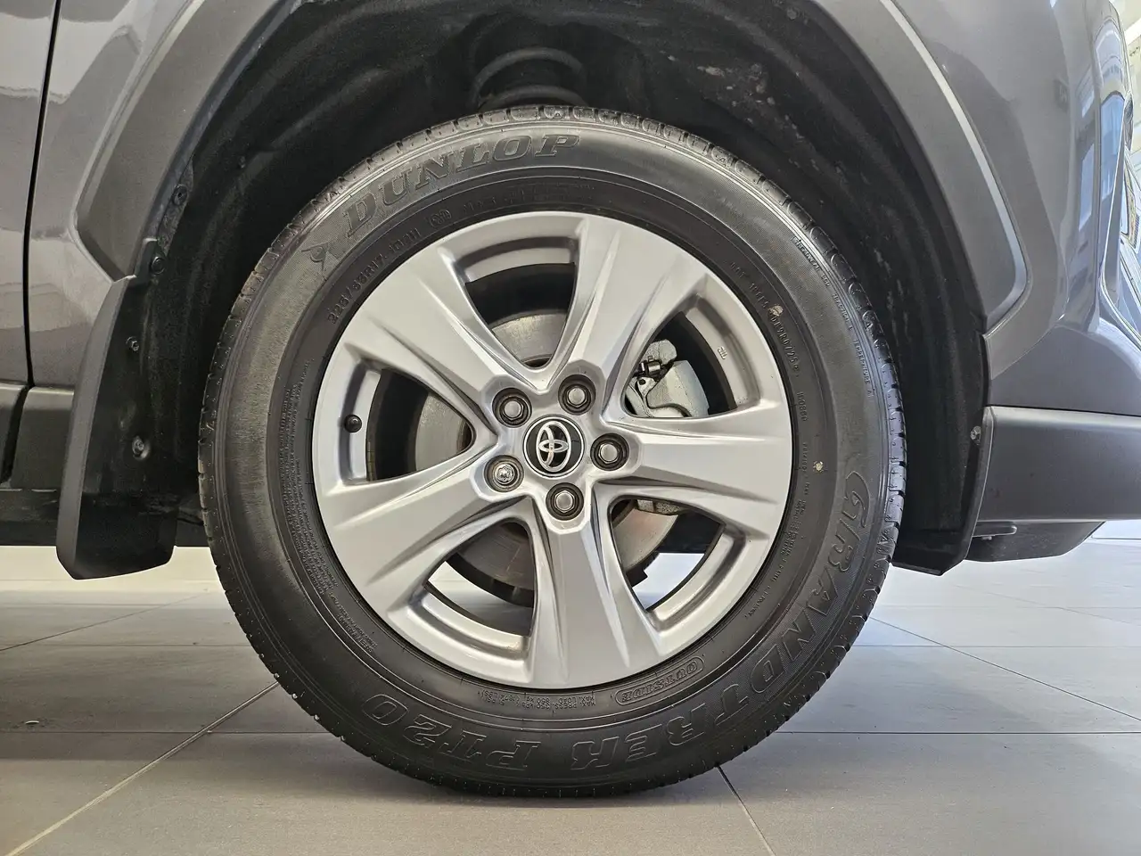 Toyota RAV 4 снимка Toyota RAV 4