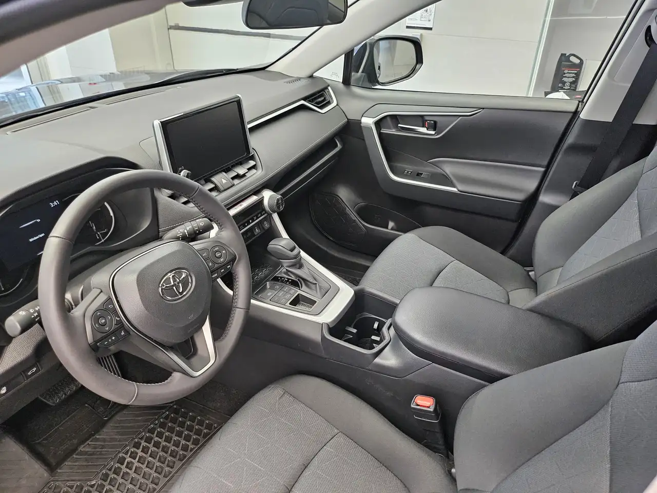 Toyota RAV 4 снимка Toyota RAV 4