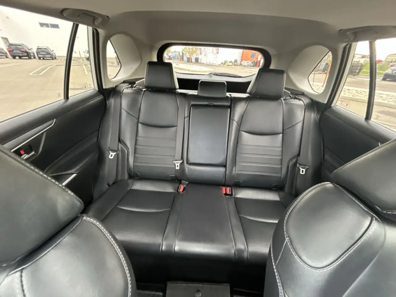 Toyota RAV 4 снимка Toyota RAV 4