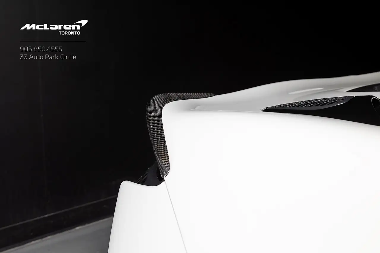 McLaren Artura photo McLaren Artura