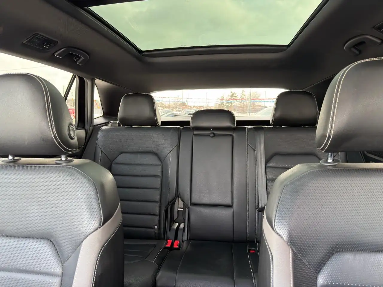 Volkswagen Atlas photo Volkswagen Atlas