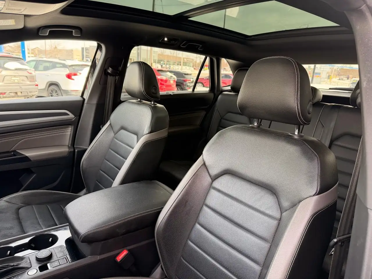 Volkswagen Atlas photo Volkswagen Atlas