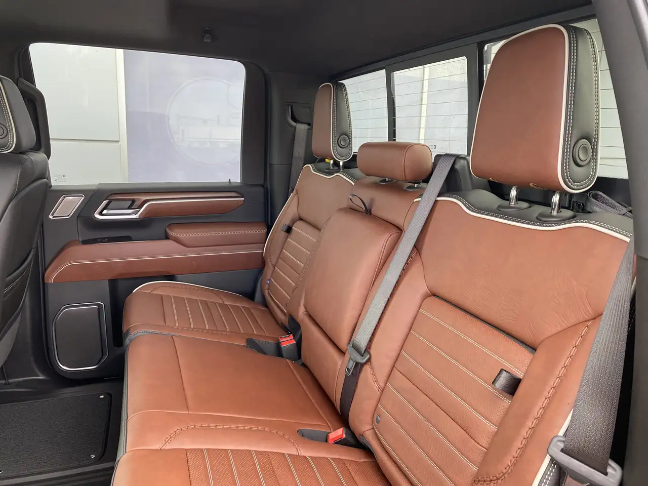 GMC Sierra 3500HD снимка GMC Sierra 3500HD