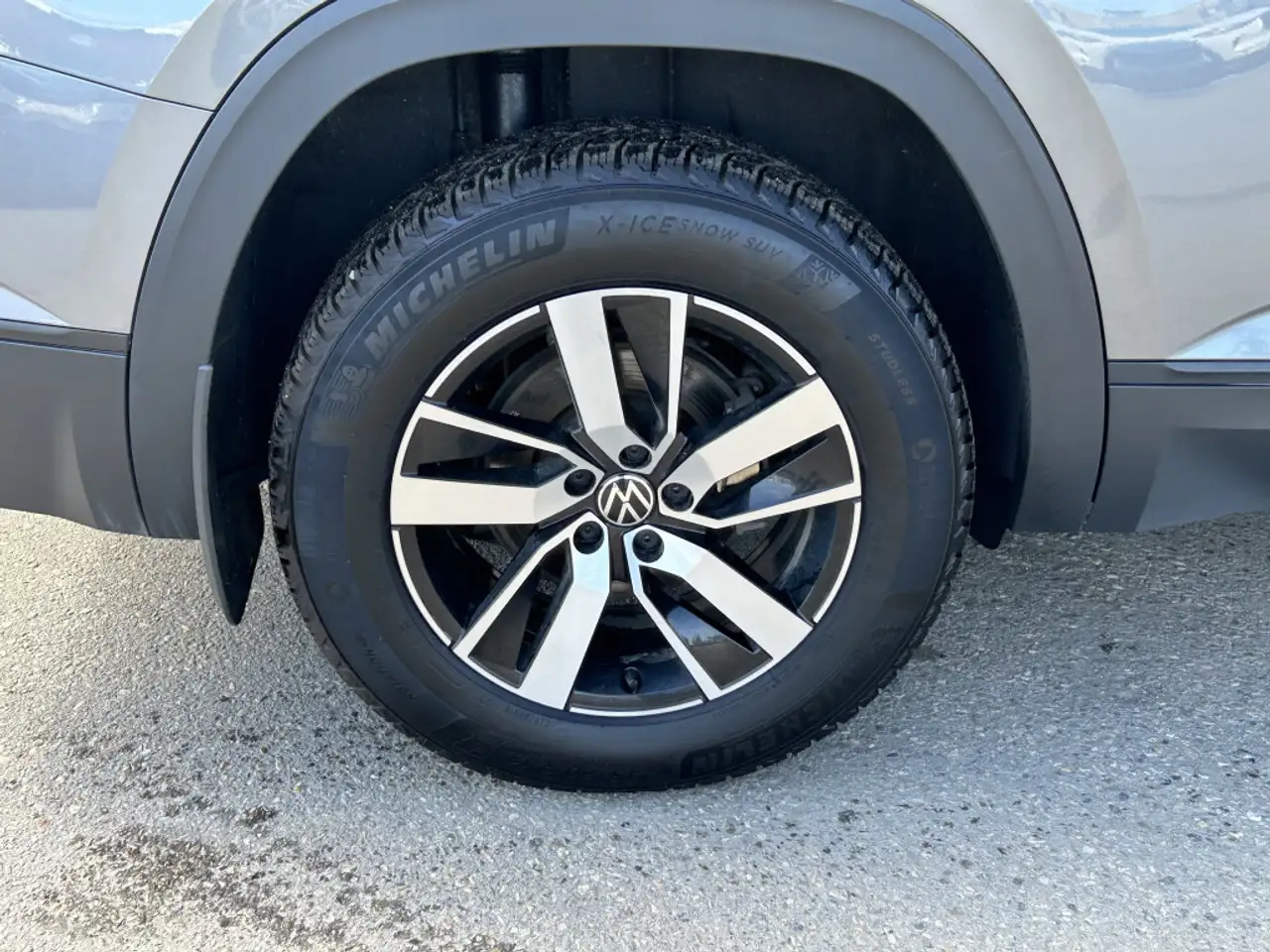 Volkswagen Atlas снимка Volkswagen Atlas