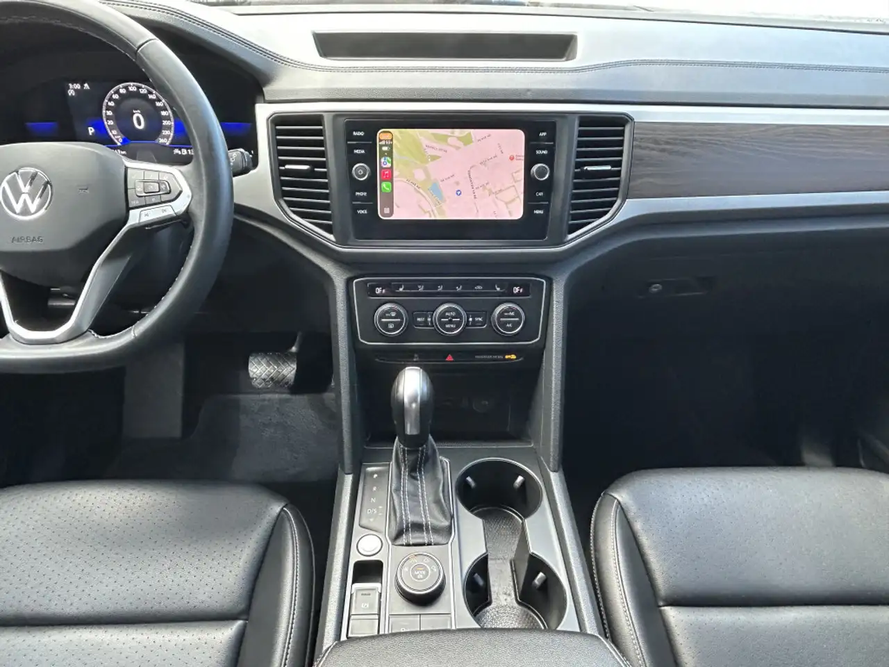 Volkswagen Atlas снимка Volkswagen Atlas