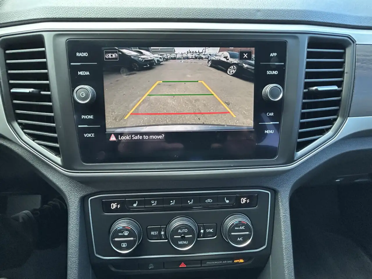 Volkswagen Atlas снимка Volkswagen Atlas